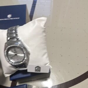 Montres Prestige Women's Wristwatch Silver Metal Band Analog Pinstripe Dial Box
